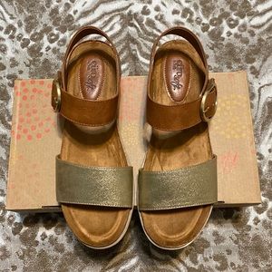 Eurosoft Lasara Cognac/Gold Sandals, Size 11, New, Box, No trade,